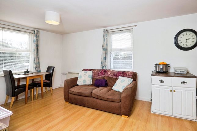 Flat 6, Cameo Court,, South Roskear Terrace, Cornwall photo 2