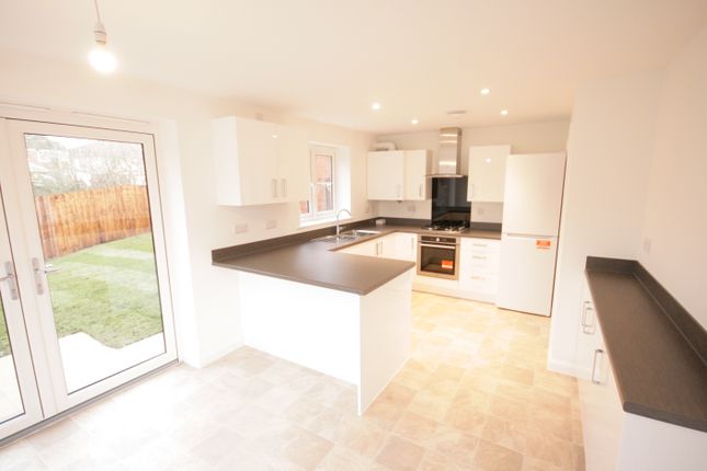 27, Robin Drive, Nantwich photo 4