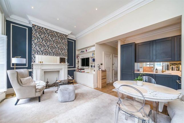 First Floor Flat, 17, Finborough Road, London photo 2