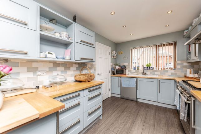 8, Jacks Way, Pontefract photo 3