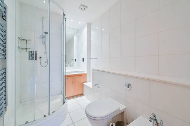 Flat for sale in Wellington Court, St John's Wood, London