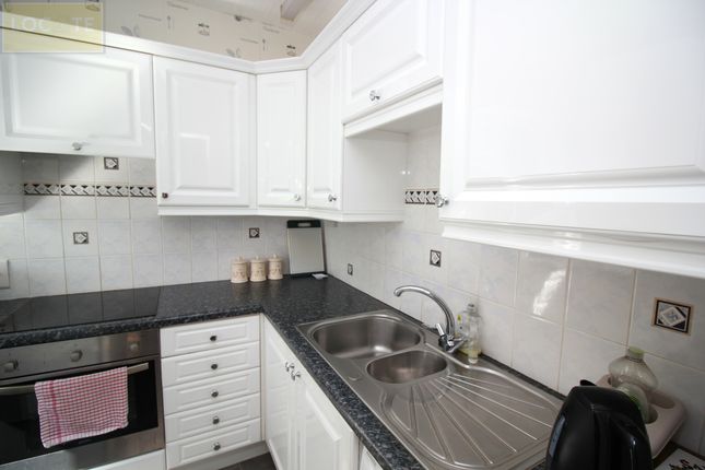 Flat for sale in Albany Court, Urmston, Manchester
