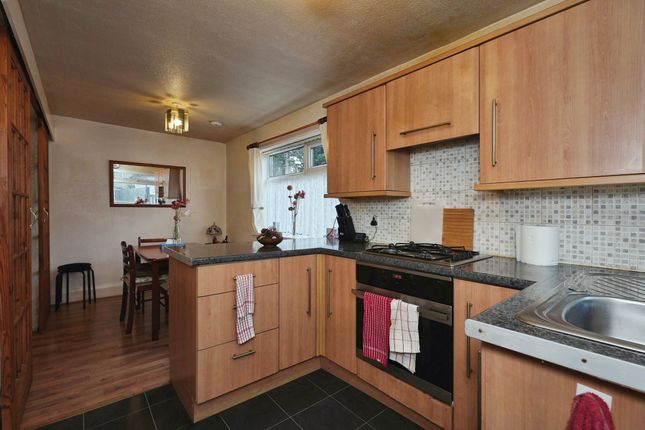 2, Wood Dene, Stanley Road, HALIFAX photo 2