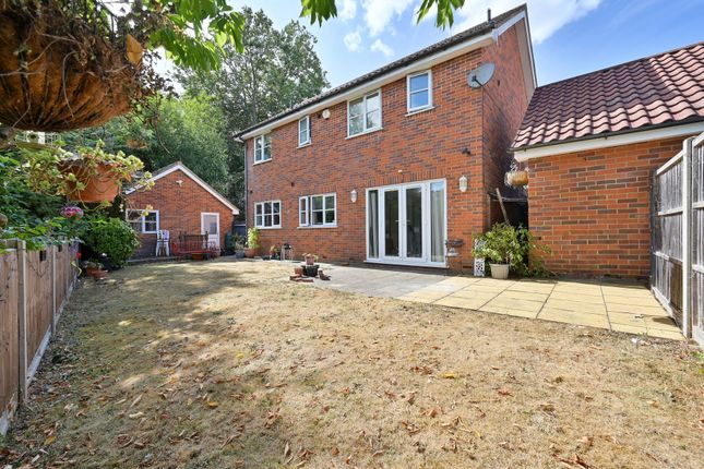 5 The Osiers, Rickmansworth photo 3