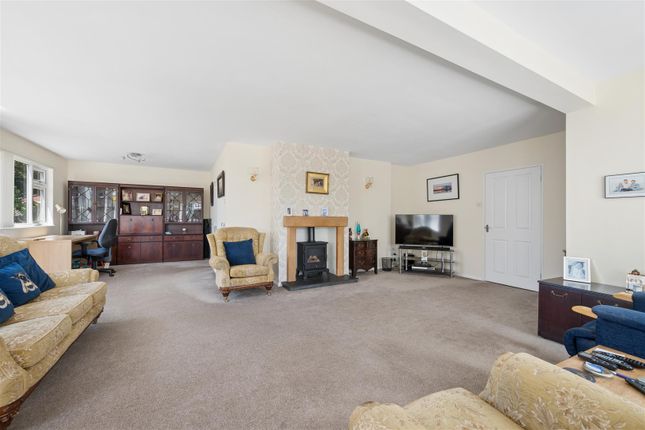 30, Jubilee Road, Formby, Liverpool photo 3