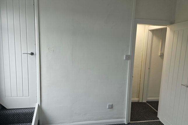 9 Marlborough Avenue Hampshire Street, Hull photo 4