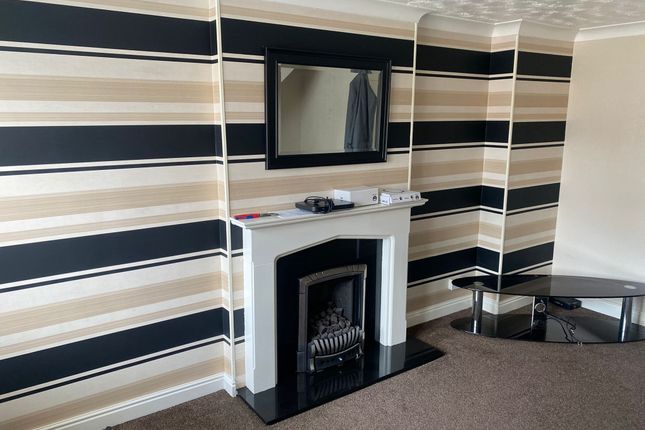 7 Catkin Drive, Nottingham photo 4