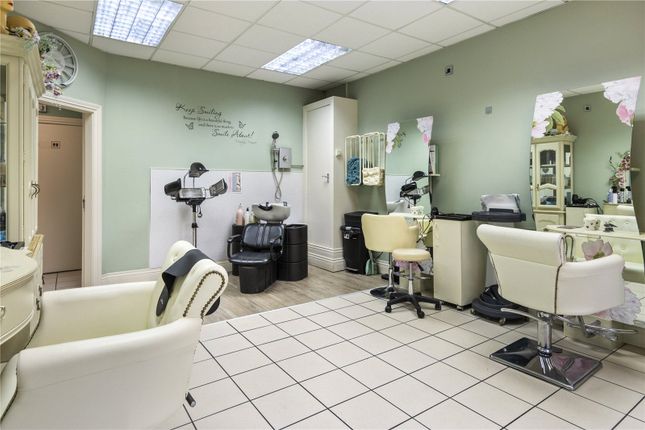 FFF, 243, Grimsby Road, N E Lincs photo 4