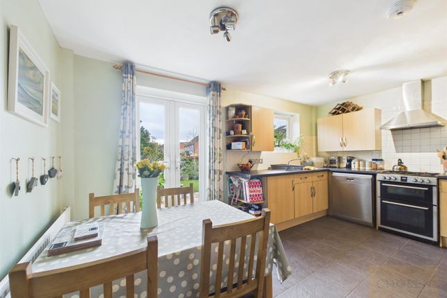 4, Mary Rose Avenue, Gloucester photo 4
