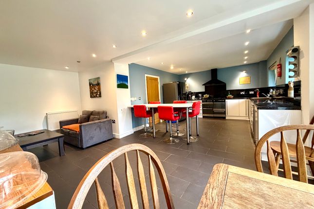 5 Well Street, Merthyr Tydfil photo 3