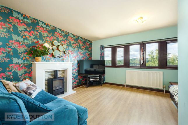 74a, Ridings Fields, Holmfirth photo 2