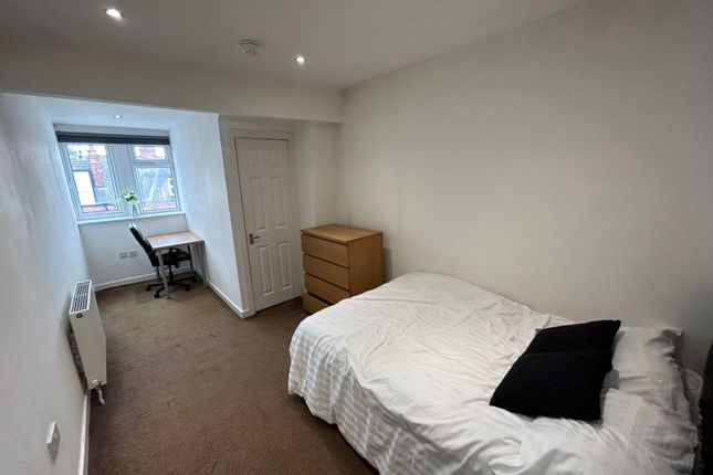 Headingley Avenue, Leeds photo 4