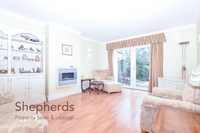 8, Rosehill Close, Hoddesdon photo 4