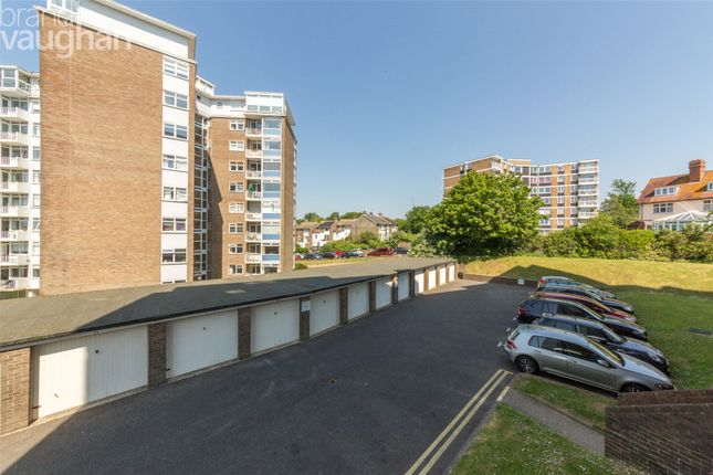 Flat to rent in York Avenue, Hove, East Sussex
