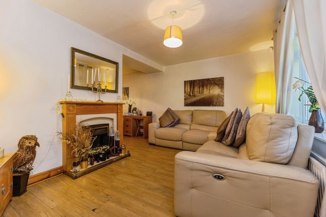 3, Gosforth Walk, Greater Manchester photo 4