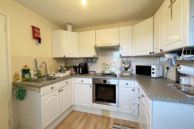 8, Halveor Court, Perranporth photo 4