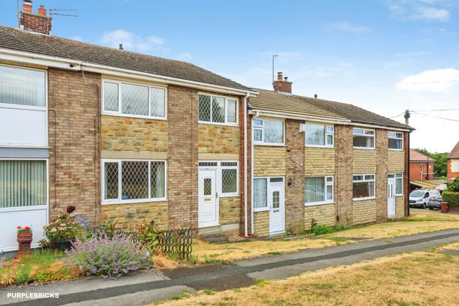 7, Valley Crescent, Wakefield photo 3