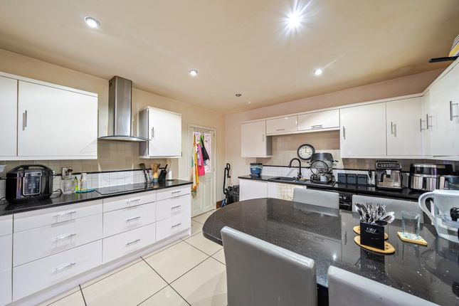 38 HEYFORD CLOSE, Heyford Close, Witney photo 2