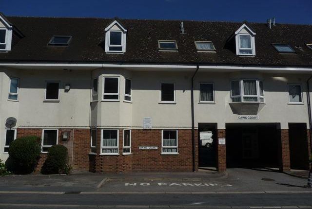 Flat to rent in Daws Court, High Street, Iver.