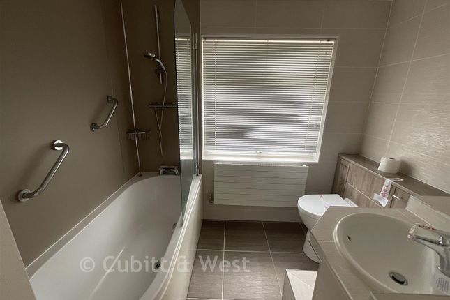 12, Birch Tree Close, Emsworth photo 4
