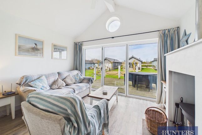 Sea Breeze, 7, Turtle Close, Filey photo 3