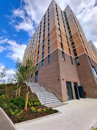 Flat for sale in Calibra Court, Kimpton Road LU2On, Bedfordshire,