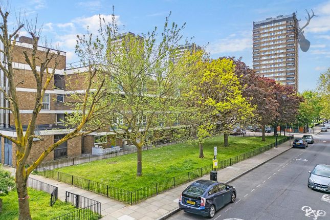Flat for sale in Ford Road, London