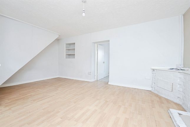 45, Upper High Street, Tredegar photo 3