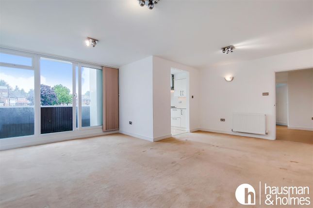 35, Hendon Hall Court, London photo 3