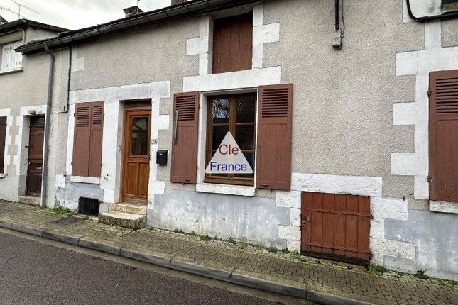 Thumbnail Town house for sale in Bleneau, Bourgogne, 89220, France