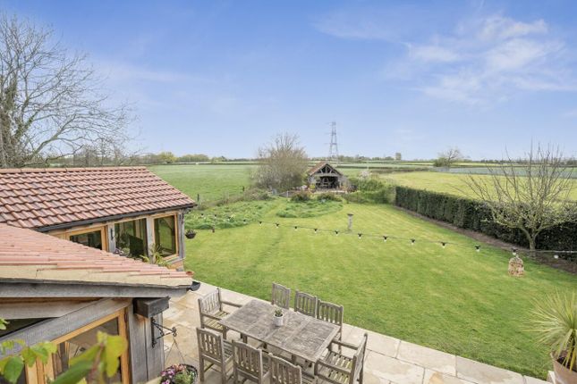 207, Norrington Lane, Melksham photo 3