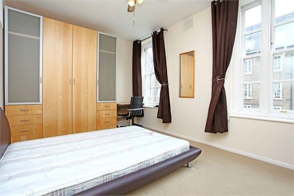 110, Riverside Gardens, London photo 5
