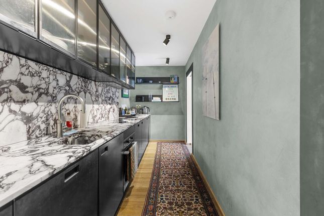 Flat 23, 52, Pont Street, London photo 4
