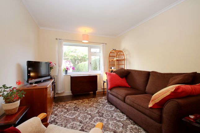 132, Gore Road, New Milton photo 2