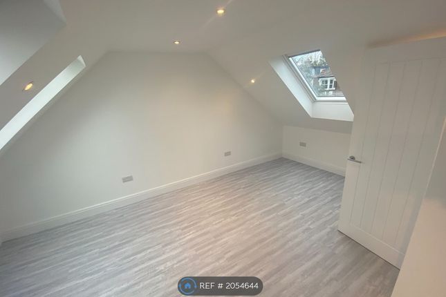 Flat to rent in Carshalton Road, Carshalton Beeches