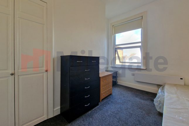 Room to rent in West Road, Westcliff-On-Sea