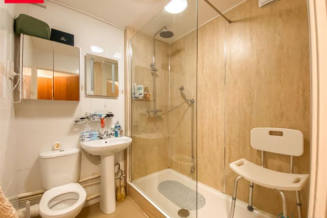 3, Bronrhiw Fach, Caerphilly photo 5