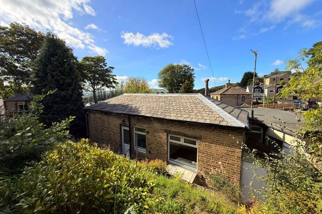 Willowfield Lodge Rochdale Road, Halifax photo 4