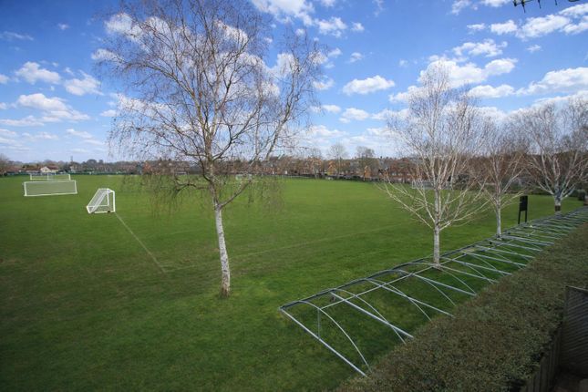 2, Pavillion Terrace, Leatherhead photo 2