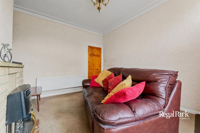 17, Queens Drive West, Peterborough photo 4