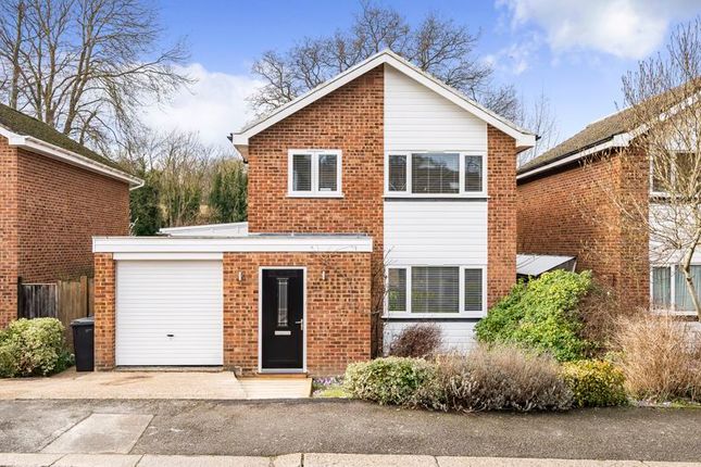 Thumbnail Detached house to rent in Reddown Road, Coulsdon