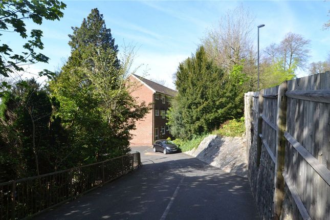 17 Mountside, Caterham photo 4