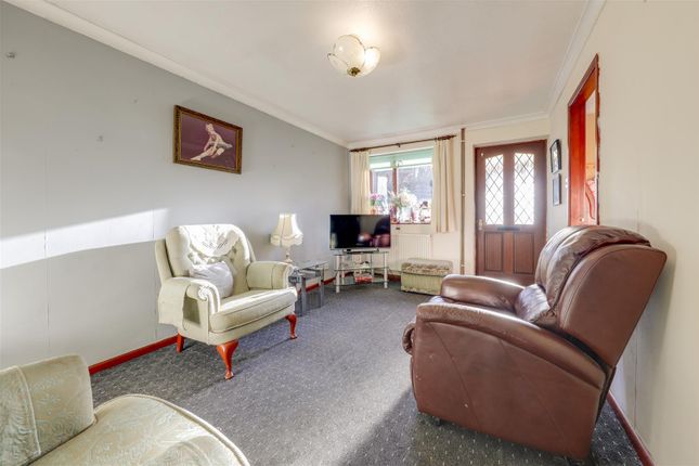 1, St. Saviours Court, Bacup photo 4
