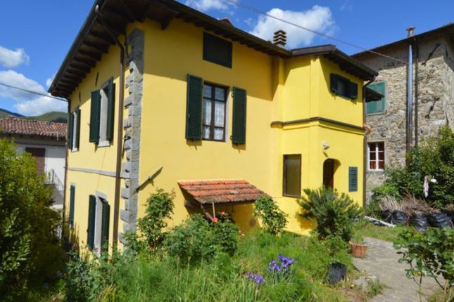 Property for sale in 55031 Camporgiano, Province Of Lucca, Italy