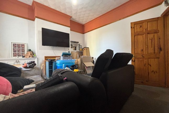 38, Minny Street, Cardiff photo 2