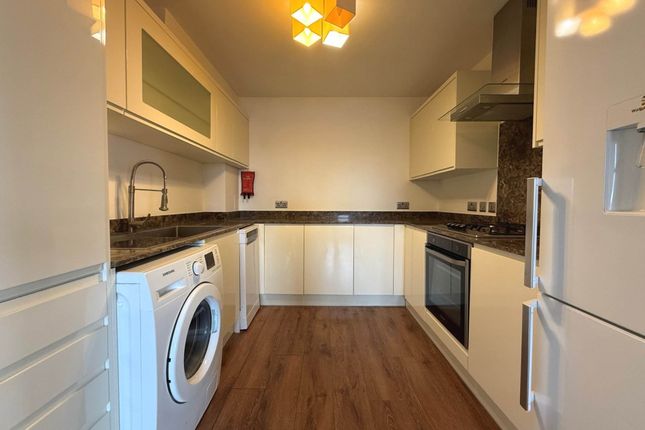 Flat 20 Cutter House, Macarthur Close, Erith photo 4