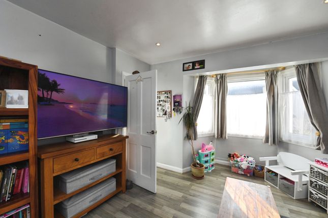 21, Penalverne Crescent, Cornwall photo 3