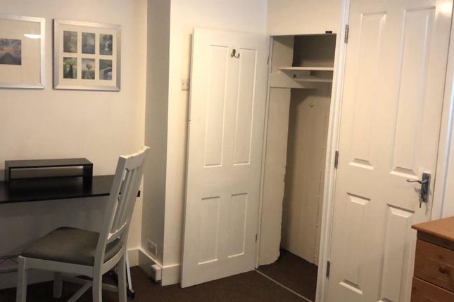 Room 5, St.Johns Street, Bicester photo 5
