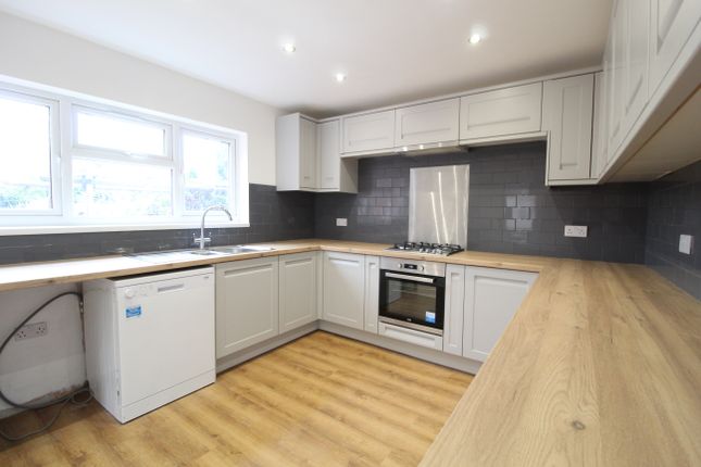 Room to rent in Fellows Road, Beeston, Nottingham