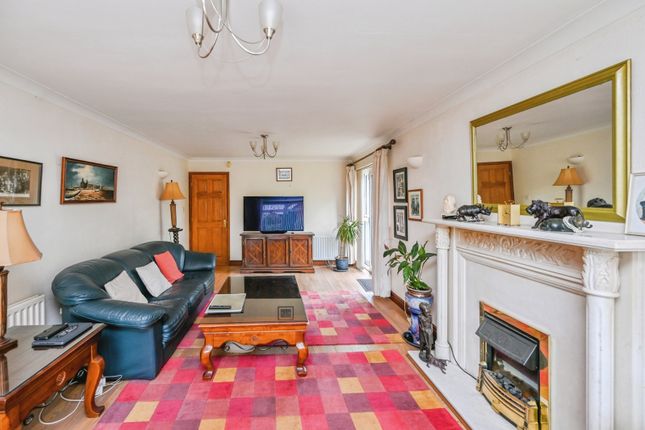 2, Rowen Court, Merseyside photo 4